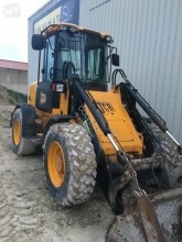 JCB 411 chargeuse sur pneus occasion