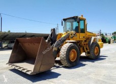Volvo L 90 E lastare på däck begagnad