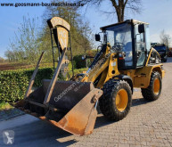 Lastik tekerli yükleyici Caterpillar 908