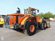 Lastik tekerli yükleyici Doosan DL420