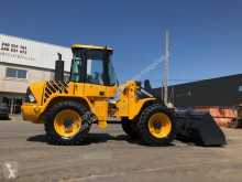 Chargeuse sur pneus Volvo L 40 BTP