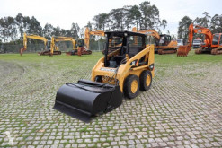 Pala cargadora Caterpillar 216B3 mini pala cargadora usada
