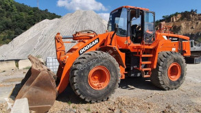 Doosan DL 420 chargeuse sur pneus occasion