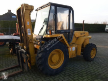 Carretilla todoterreno JCB 930 usada