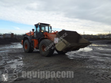 Hitachi ZW330-5B læsser på dæk brugt