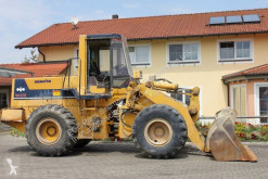 Lastare på däck Komatsu WA320-1