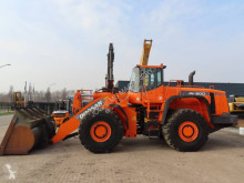 Doosan DL 500 chargeuse sur pneus occasion