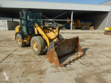 Lastik tekerli yükleyici Mecalac AX 850