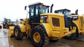 Lastik tekerli yükleyici Caterpillar 938M
