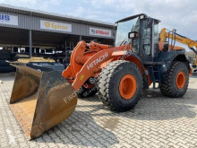 Ładowarka kołowa Hitachi ZW220