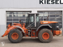 Hitachi ZW220 kolový nakladač použitý