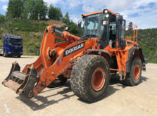 مُحمّلة Doosan DL 300-5 wheel loader 275 hp CAT-Fiat محملة بعجلات مستعمل