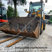 مُحمّلة محملة بعجلات Volvo L 25 F