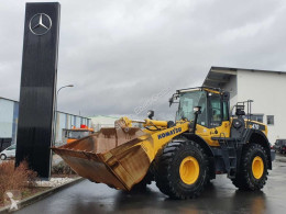 Komatsu