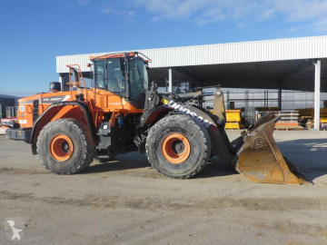 Chargeuse sur pneus Doosan