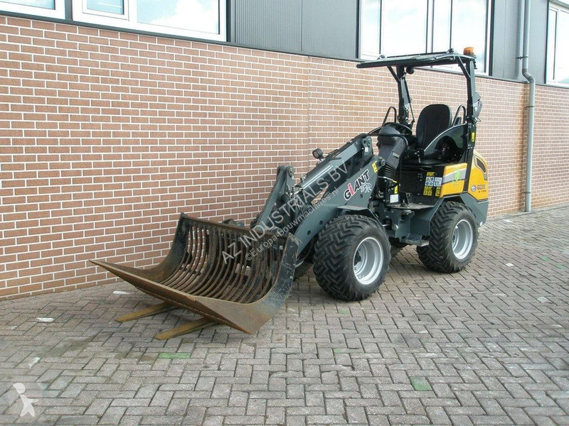 Pala cargadora Giant G2200E