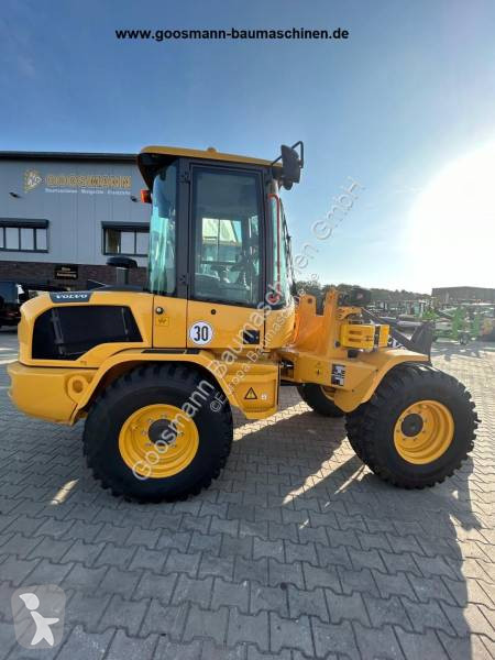 Pala Volvo L30HS - Neumaschine