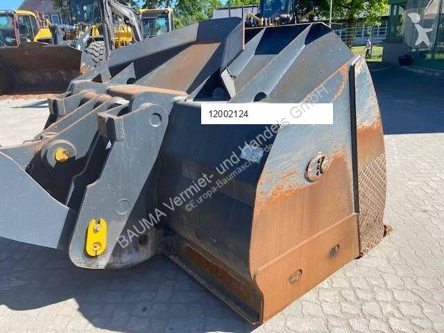 Pala cargadora John Deere 744 P MIETE / RENTAL...
