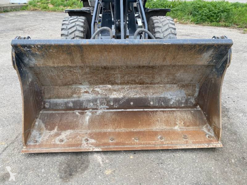 مُحمّلة Yanmar V 100 / Certificat CE endommagée