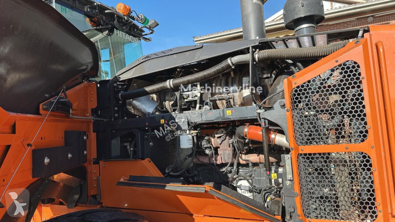 Shovel Hitachi -7