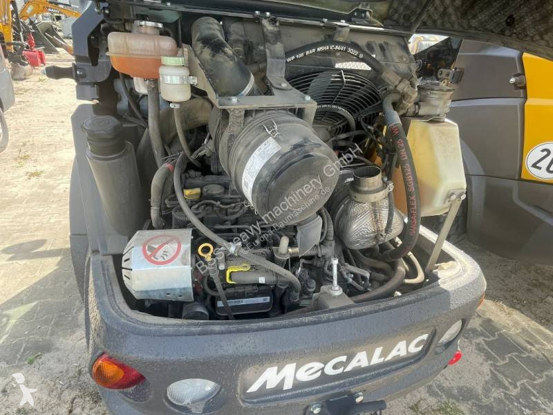 Incarcator Mecalac AX700