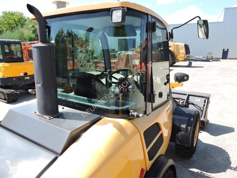 مُحمّلة Volvo L25F + FORK