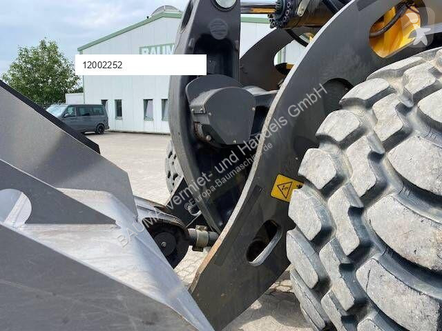 مُحمّلة Volvo L 260 H 6.8 cbm MIETE / RENTAL...