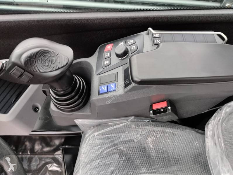 رافعة شوكية تلسكوبية Manitou MLT 737-130 PS +...