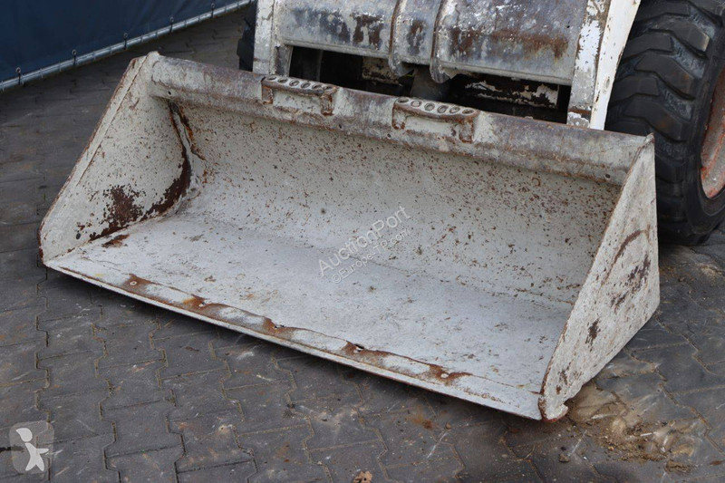 Shovel Bobcat