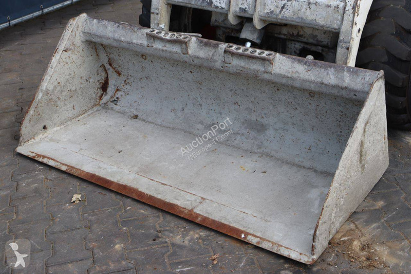 Shovel Bobcat