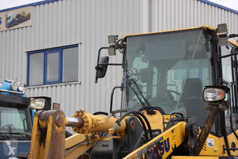 مُحمّلة Komatsu -7