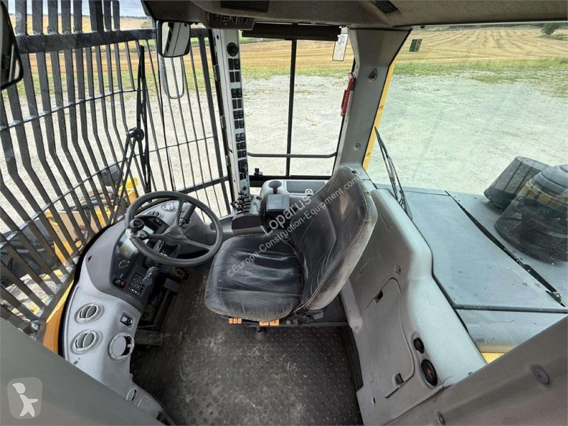 Shovel Volvo 4rd line , coupler