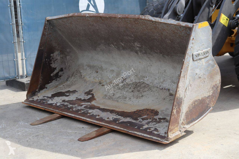 Shovel Volvo L60H