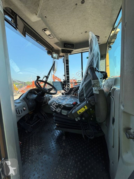 Shovel Volvo L 220 H (CDC+ Co pilot)