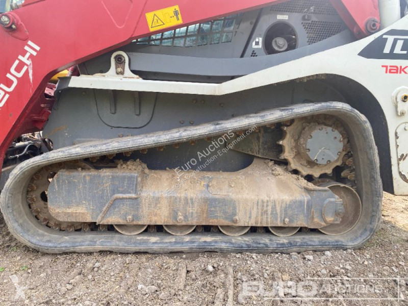 Nakladač Takeuchi TL10V2-CR