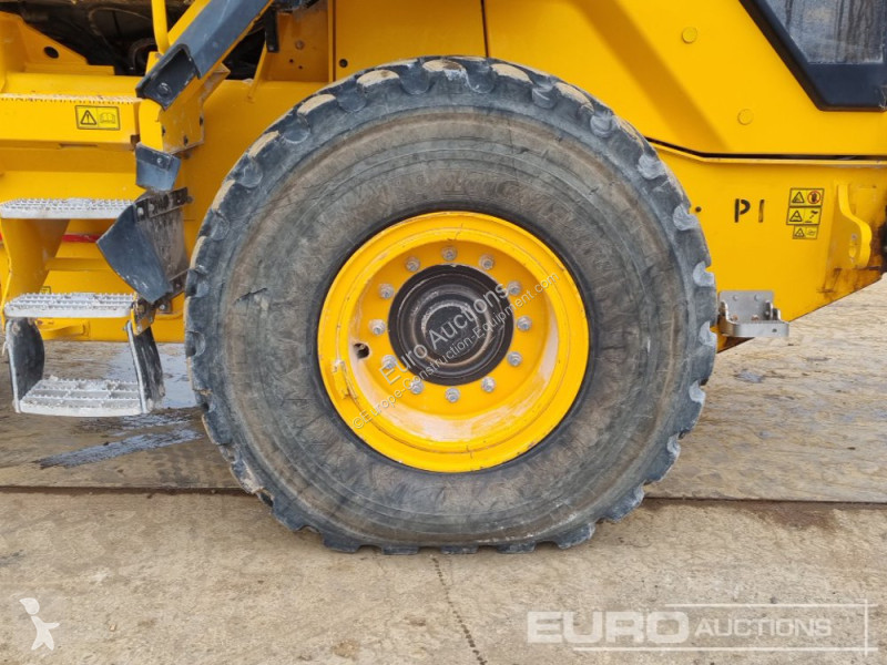 Nakladač JCB 437-55WM
