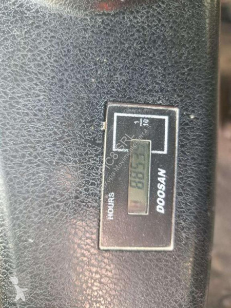 Nakladač Doosan 5