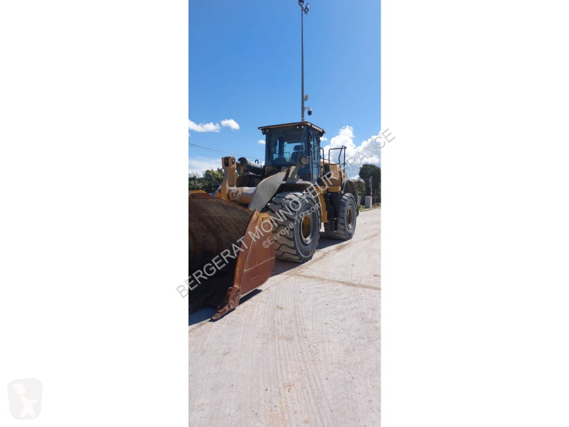 Nakladač Caterpillar 972M XE