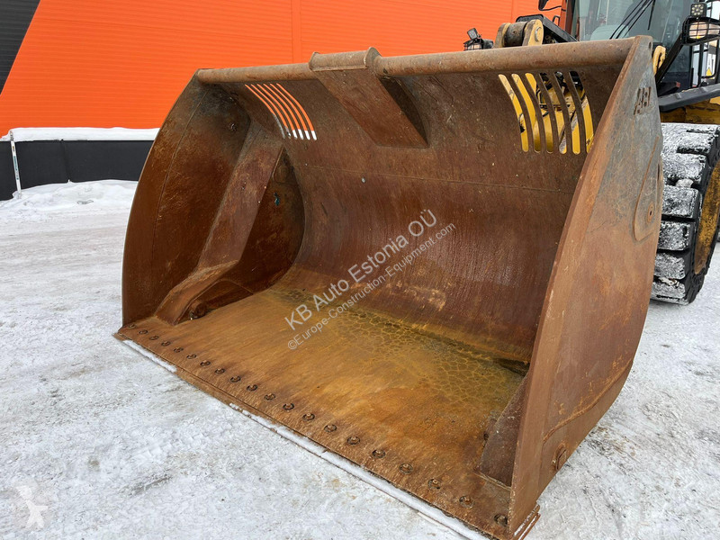 Фронтальный погрузчик Caterpillar M AC / CENTRL...