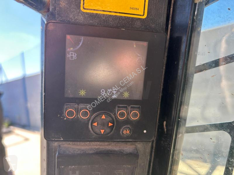 Chargeuse Gehl  R135