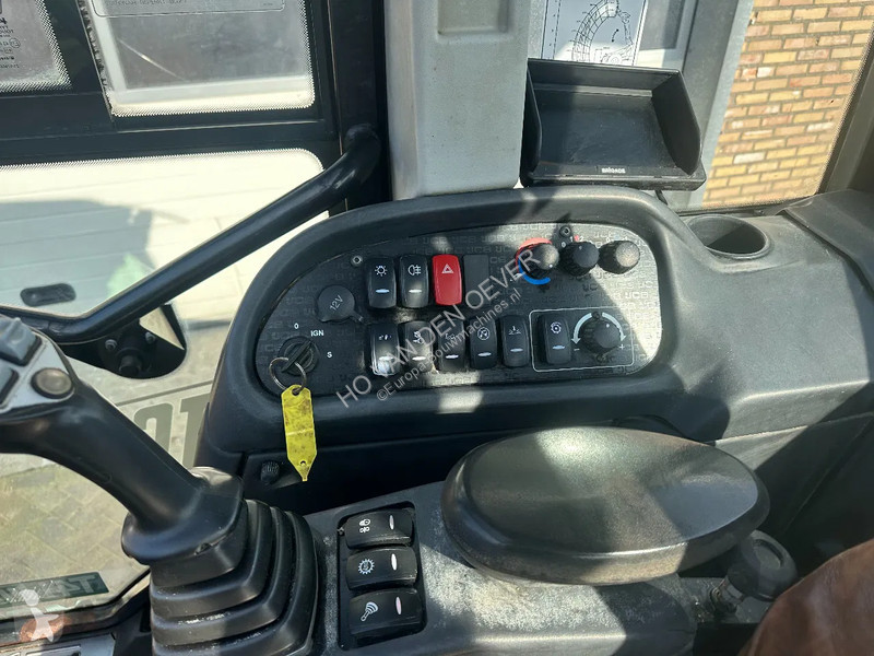 Chargeuse JCB s agri
