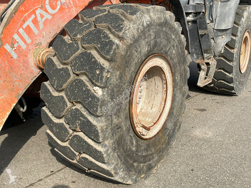 Nakladač Hitachi 6