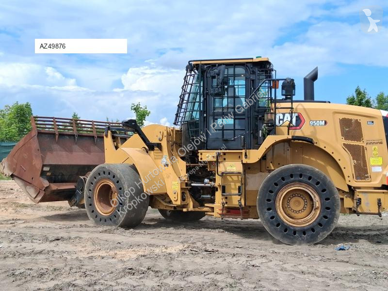 Nakladač Caterpillar 950M
