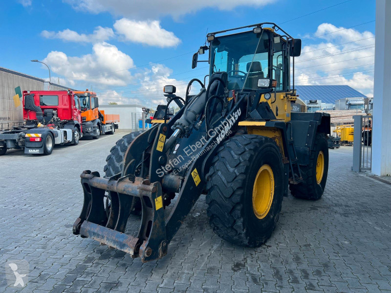 مُحمّلة Komatsu PT - 5H / 12.390h /