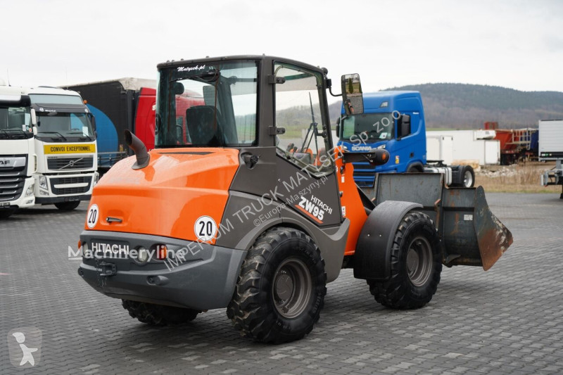 Ładowarka Hitachi  / ŁADOWARKA KOŁOWA / 2020 R...