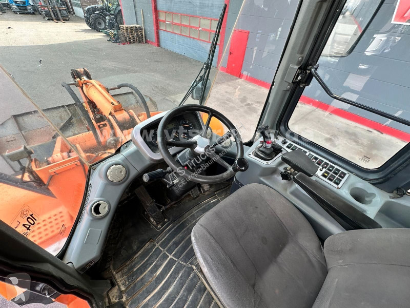 Фронтальный погрузчик Doosan 4x4 inkl. Schaufel...