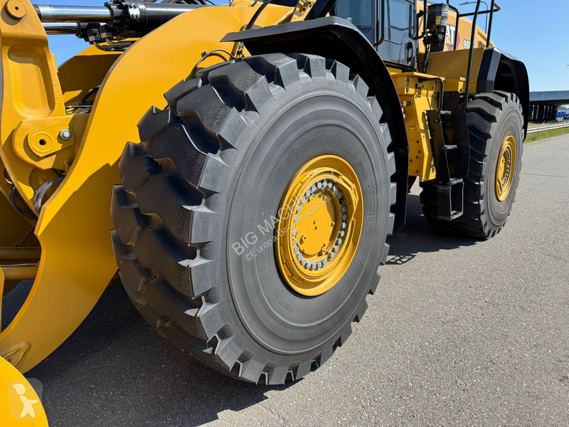 Nakladač Caterpillar 980