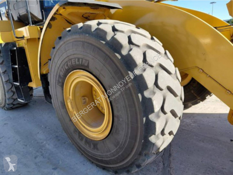 Nakladač Caterpillar 972M XE