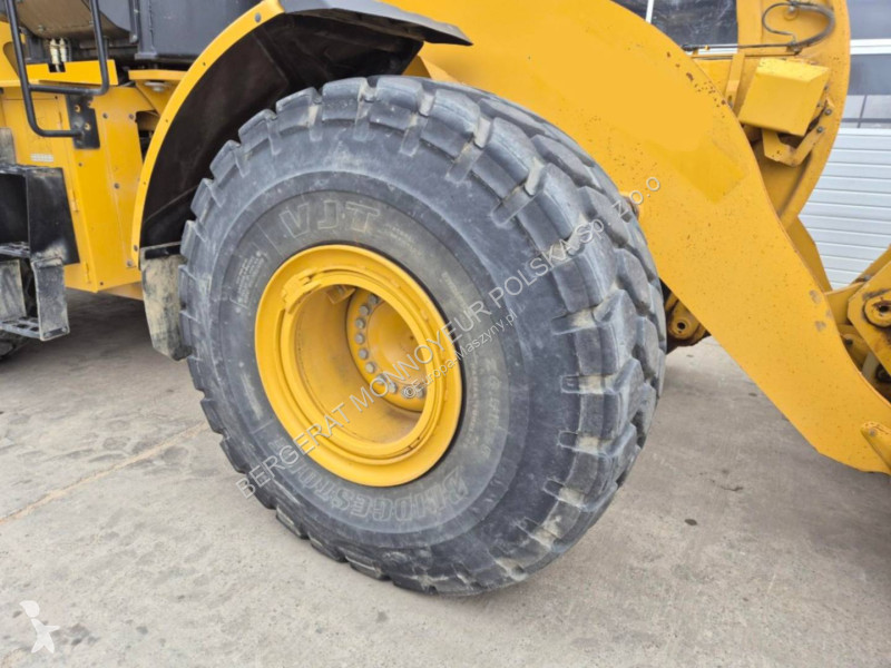 Nakladač Caterpillar 966-14