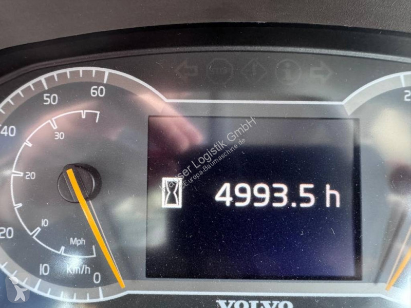 Nakladač Volvo